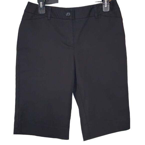Chico’s Bermuda Shorts In Black Sz 0 (which is a real Sz 4) - Picture 1 of 7